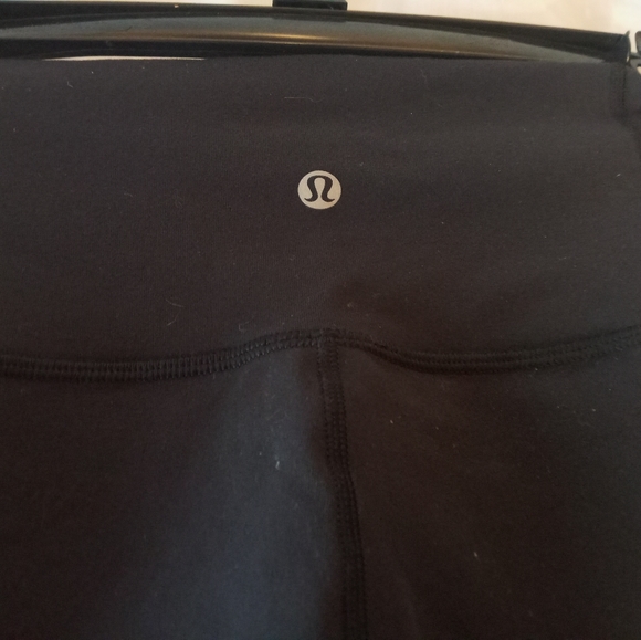 Lululemon - Picture 5 of 8